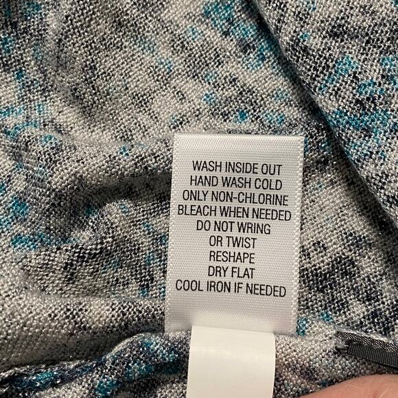 Dana Buchman Wm LS Button Front Blue Gray Animal Print Cardigan Sequins Size S - Picture 9 of 9